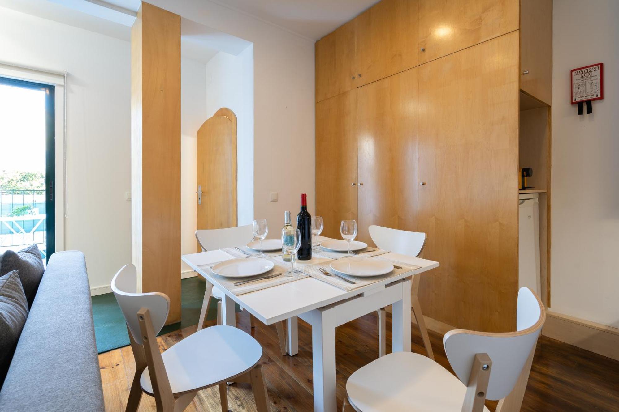Host Wise - Modern Studios With Terrace - Walk Everywhere Порту Номер фото