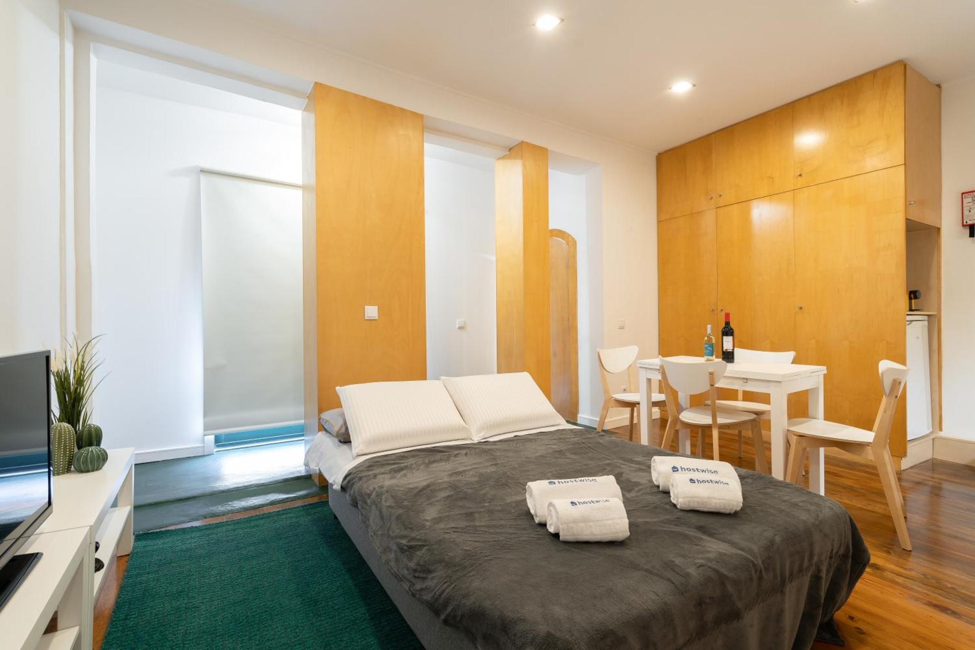 Host Wise - Modern Studios With Terrace - Walk Everywhere Порту Номер фото
